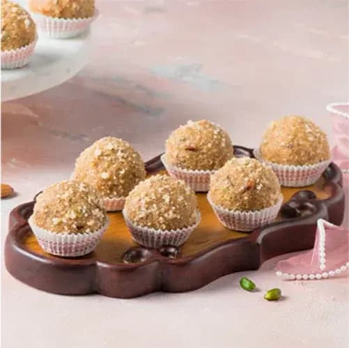 Gondh Laddu
